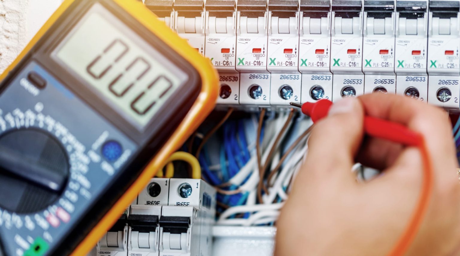 La Importancia Vital de un Aliado Profesional para sus Emergencias Eléctricas.