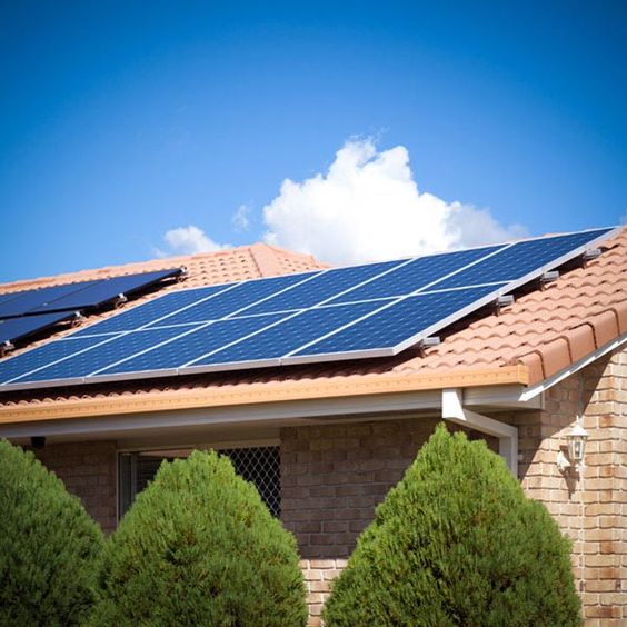 Cuanto puede ahorrar instalando energía Solar.
